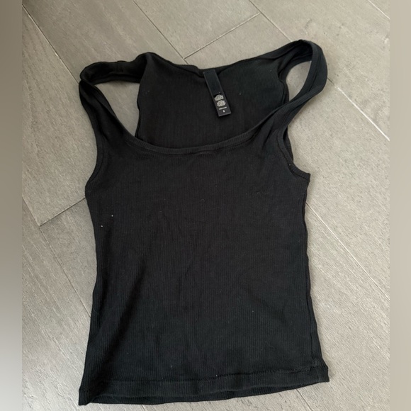 skims tank - Picture 1 of 2